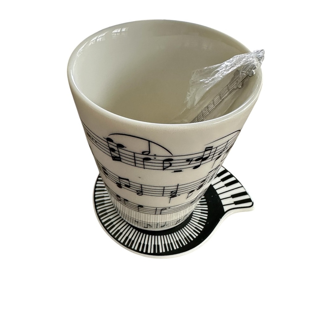 Musical Note Ceramic Mug with Brown Handle - Picture 3 of 3